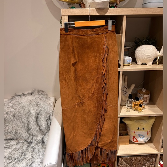Danier Genuine Leather fringe long skirt - Picture 2 of 5